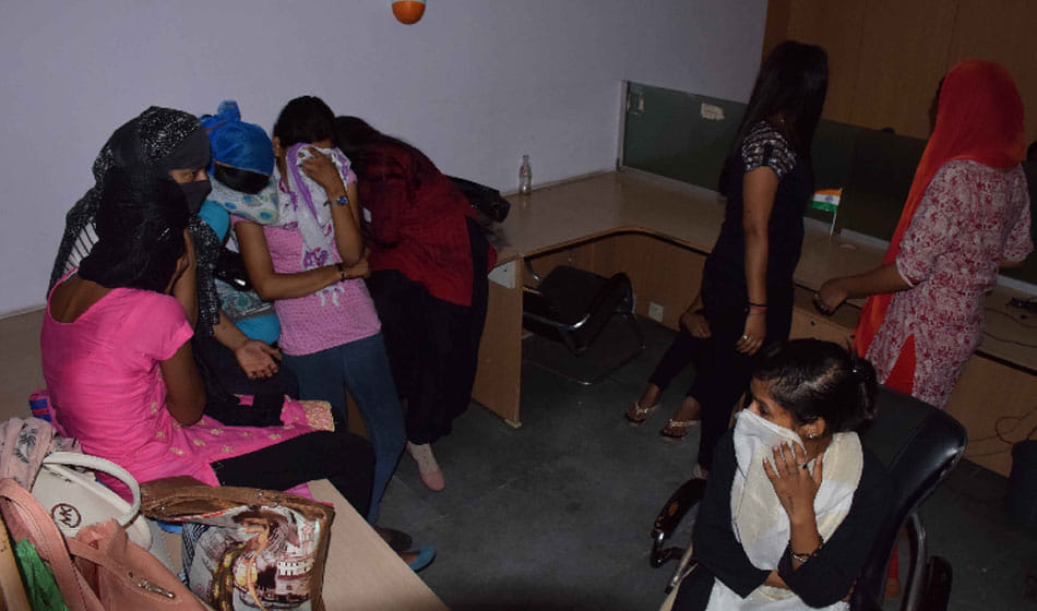 fraud call center seized in noida 