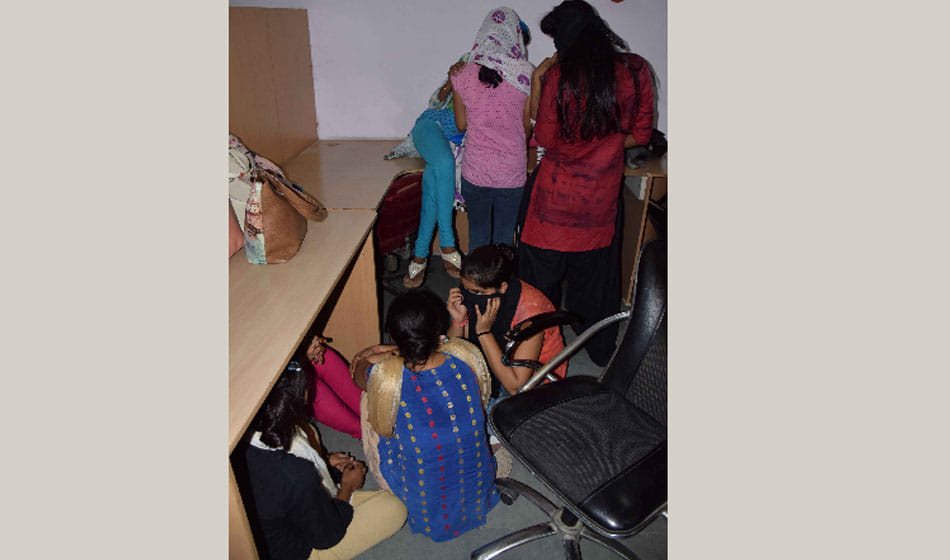 fraud call center seized in noida 