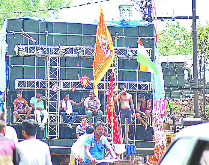 any goverment, during kaavar yaatra dj in full volume