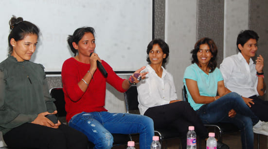 Indian women cricket team players reached Kanpur
