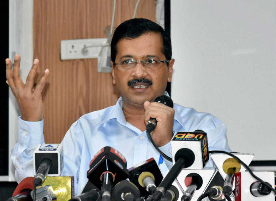 Delhi High court issues notice to Kejriwal for giving false information in affidavit