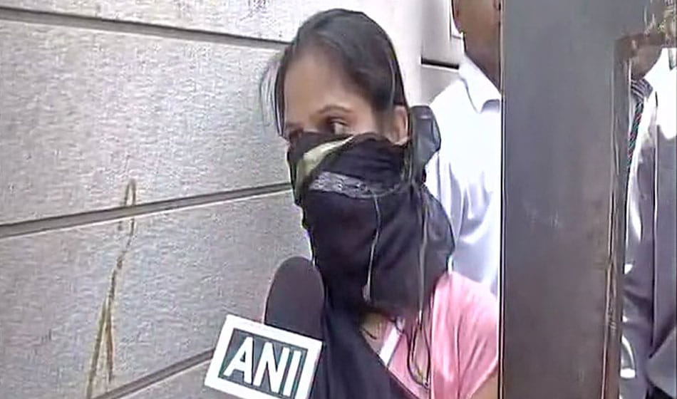 female employee molested in a five star hotel by security manager in delhi