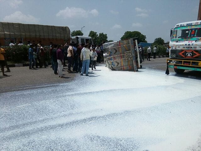 In road accident: the street made of milk, the pots filled with utensils in jaipur