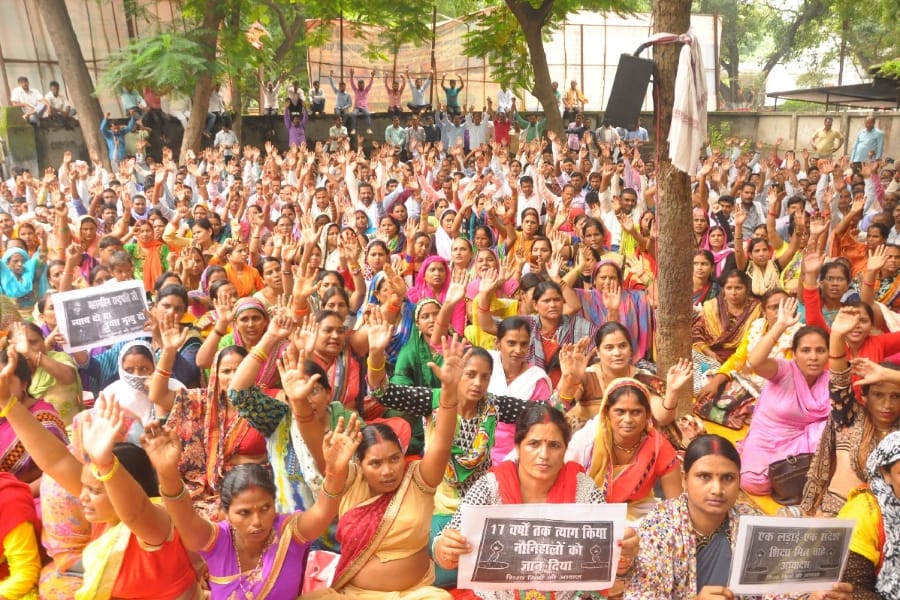 pics of shikshamitra protest in Uttar Pradesh.