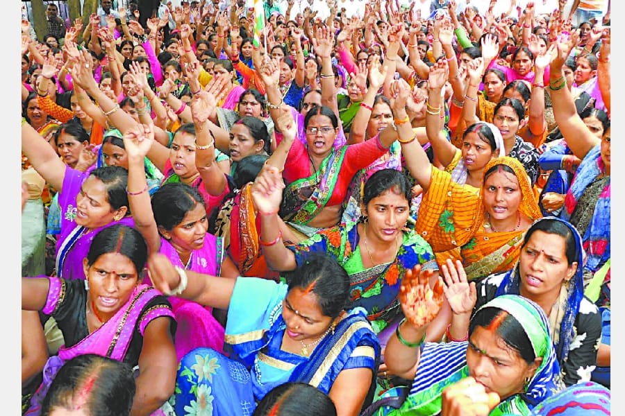 pics of shikshamitra protest in Uttar Pradesh.