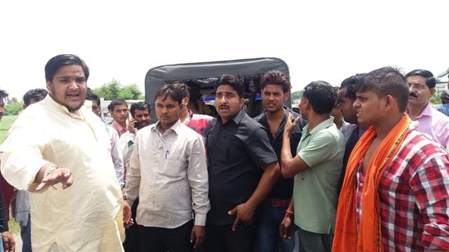 Trying to bring Cantor to Baroli MLA's grandson