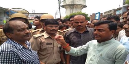 Firing during SP and BJP clash in bharthana