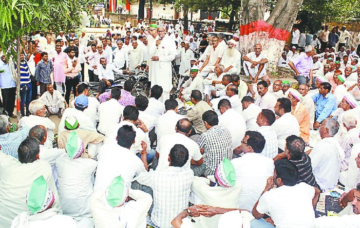 Panchayat flop in front of the administration's fortifications