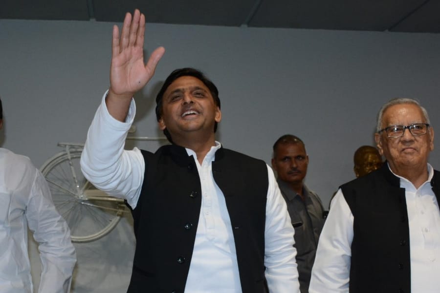 akhilesh yadav targets chief minister yogi adityanath.