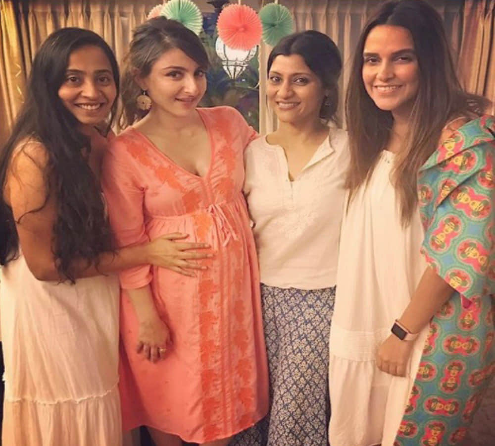 Soha Ali Khan Enjoys Her Baby Shower With Nephew Taimur Ali Khan Kareena Kapoor Karisma Kapoor