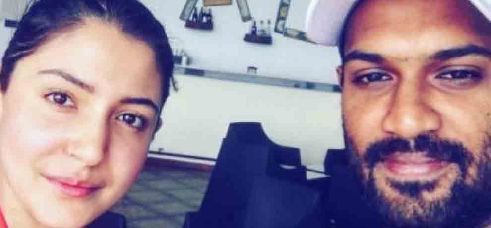 sri lankan cricketer chamara kapugedara met anushka sharma and shared photo