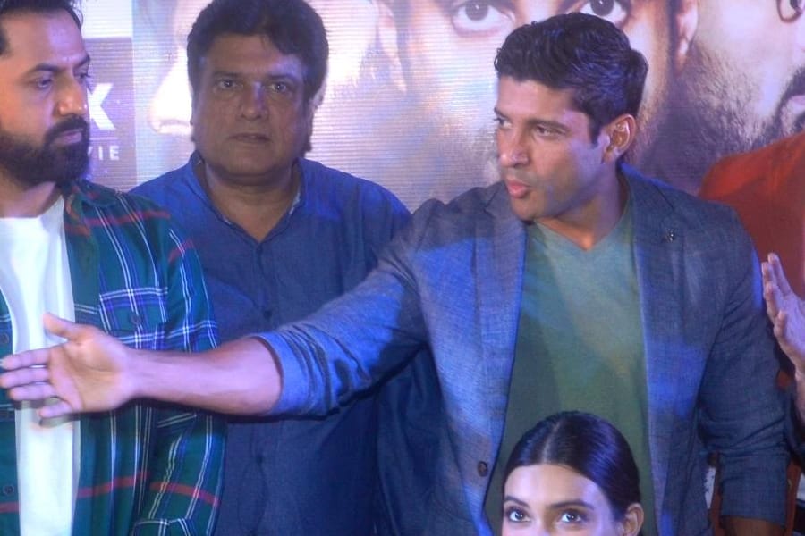 farhan akhtar in Lucknow for promotion of lucknow central.