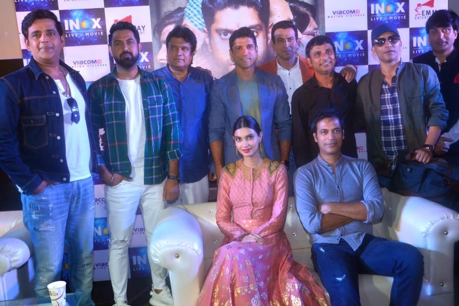 farhan akhtar in Lucknow for promotion of lucknow central.