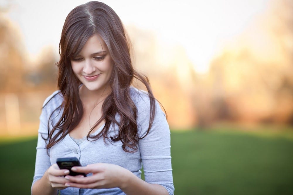 is there a role for social media in perpetuating and loneliness