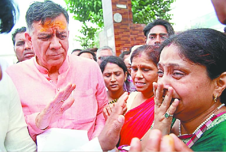 Minister of State Satish Mahana visits