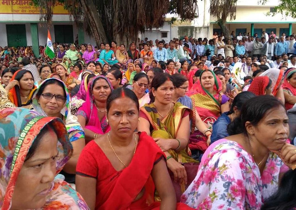 dharna of teachers still going on 