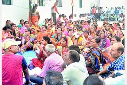 anna hazare says justice to be done for shikshamitra.