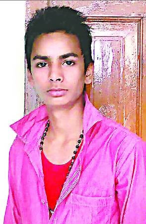 डीसीएम ने वु़डरो स्कूल के दो छात्रों को रौंदा