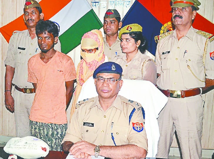 revolver raani with lover arrested