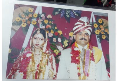 wife takes poison after a quarrel with husband in virat nagar in Lucknow.