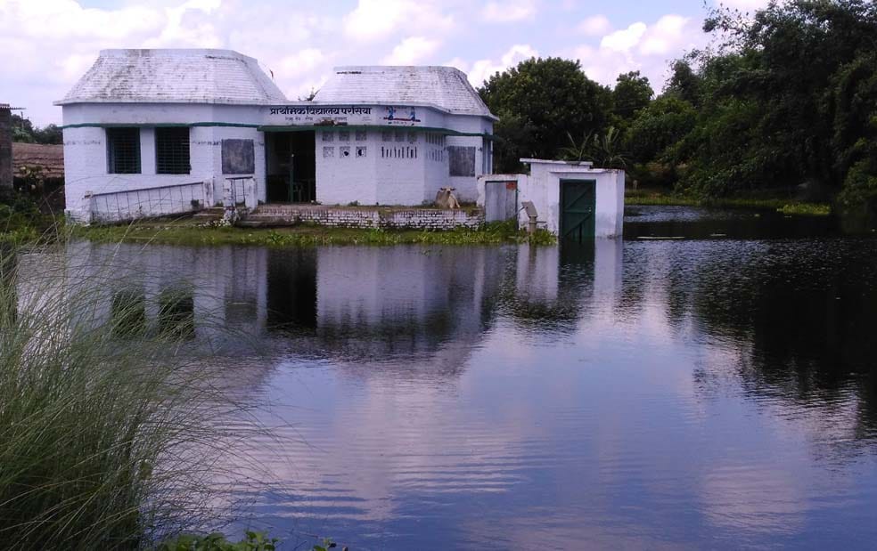 flood in ghaghra river harmfull for ajamgarh and mau