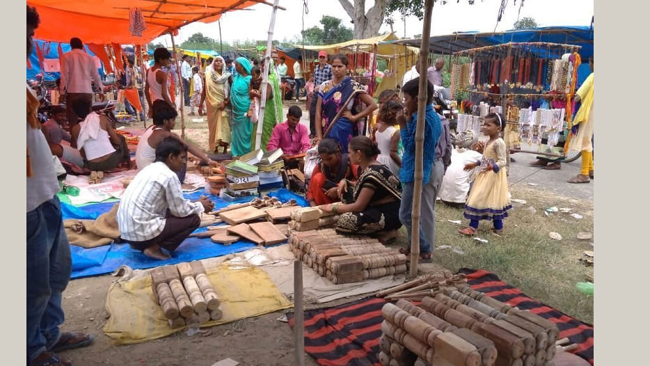 Hindu-Muslims come from distant places in this temple