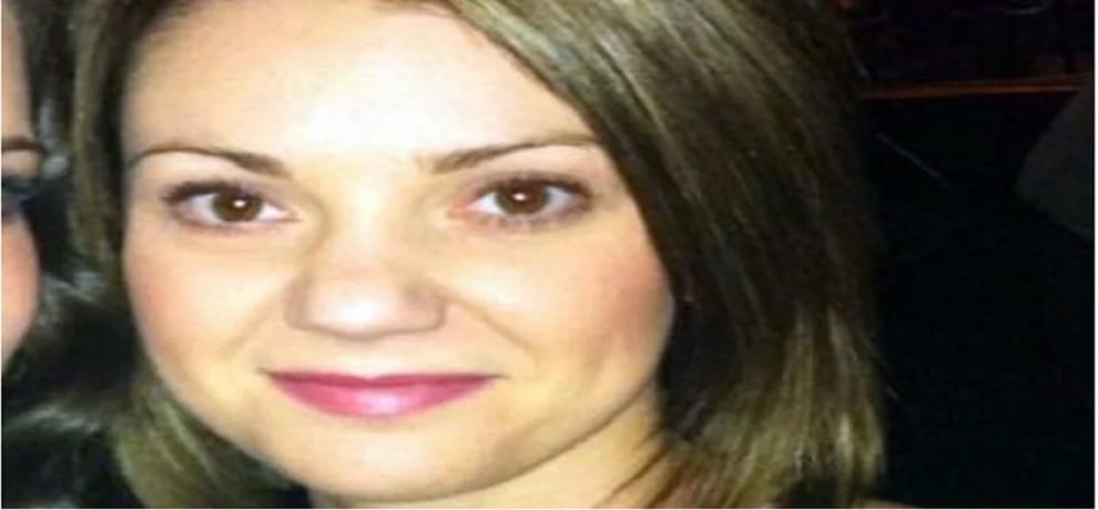 lady police mad in friend husband love revenge on facebook
