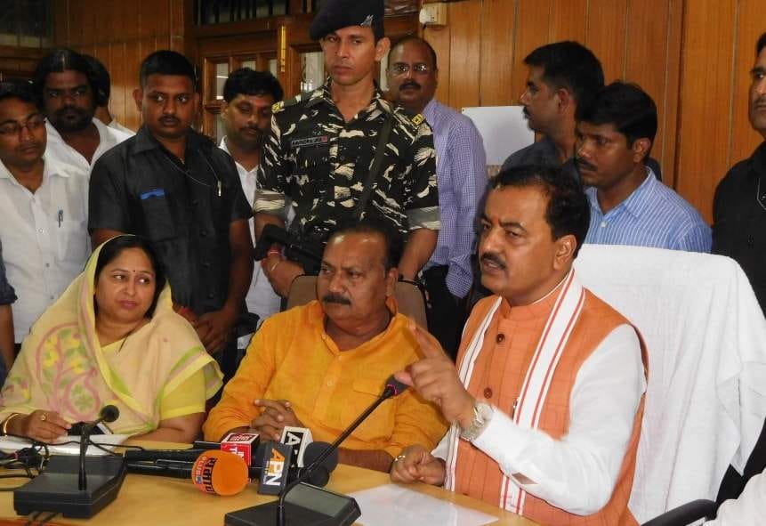 BJP MP nilam sonker does not know diffrence between CM and deputy CM