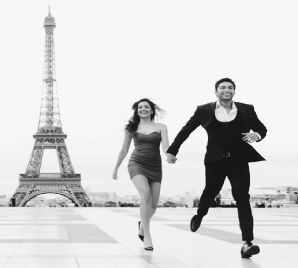 Ruslan Mumtaz and Nirali Mehta romantic photo shoot at Eiffel Tower 