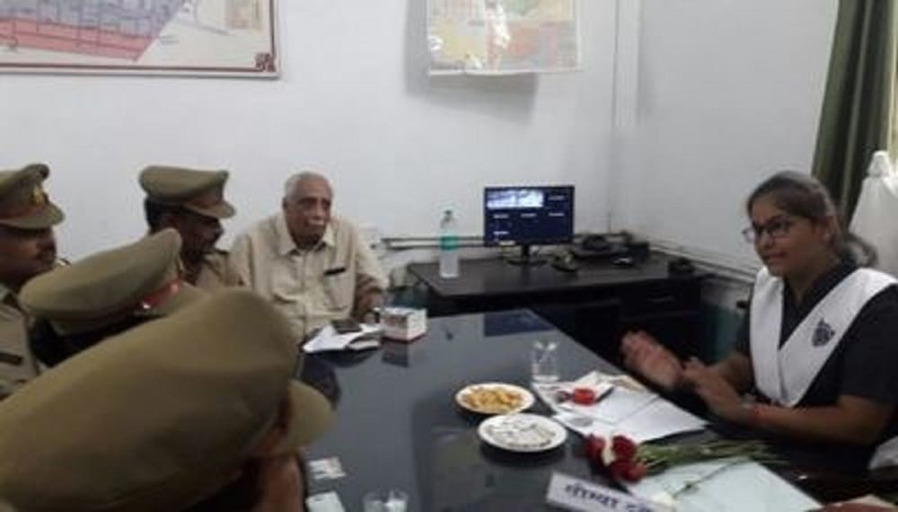 10th Student Soumya Dubey takes charge as SHO for a day in Allahabad police