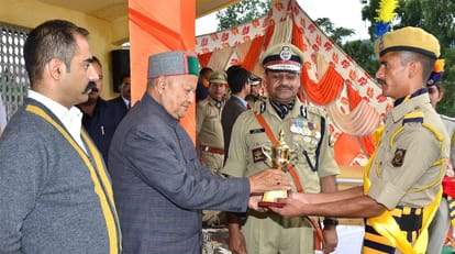CM Virbhadra Singh at Police Passing Out Prade at Junga.