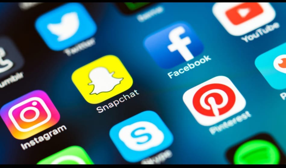 student election candidate do campaign on social media