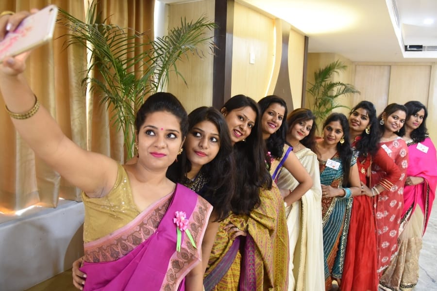 pics of teez celebration in Lucknow.