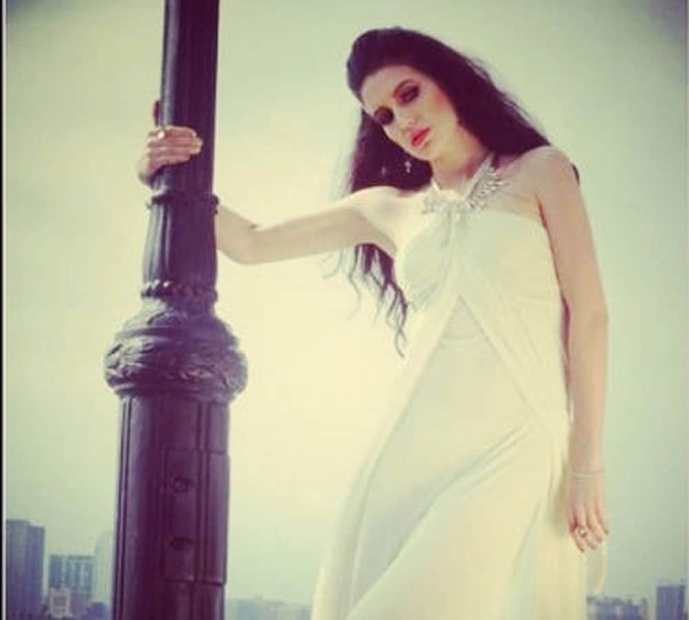 katrina kaif Sister Isabelle Kaif THROWS A TANTRUM At A Recent Event