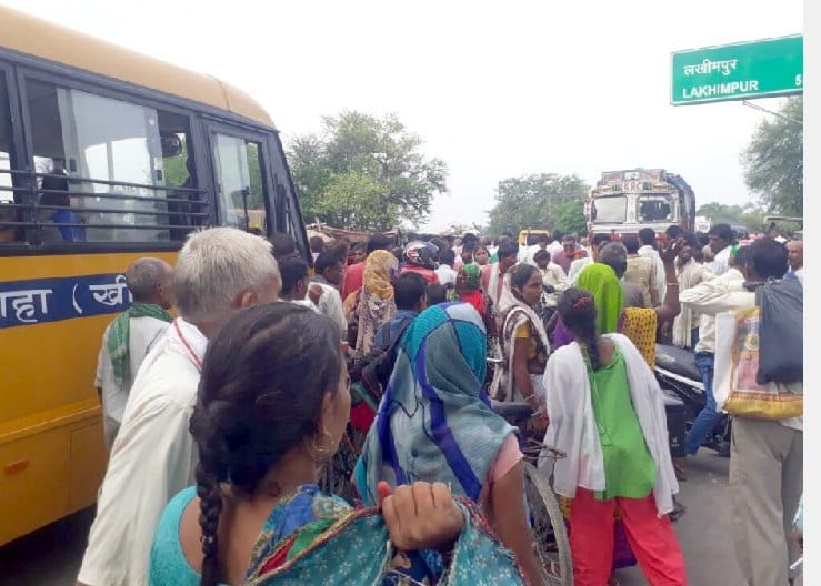 Lakhimpur-Bahraich Highway for five hours