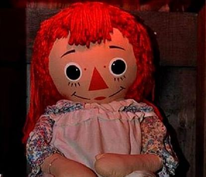 True Story Behind Possessed Doll Annabelle Amar Ujala Hindi News