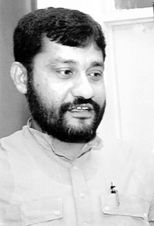 Election Commissioner has shown the mirror
