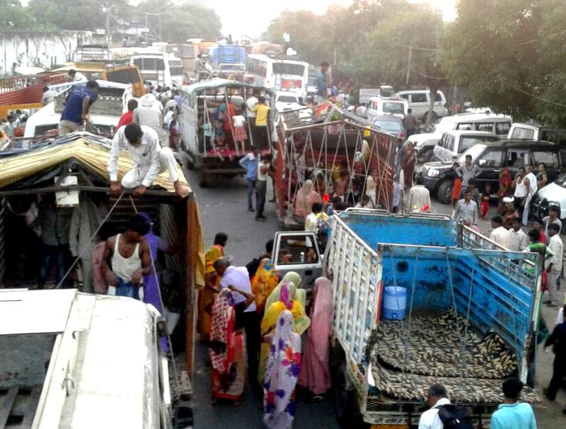जाम के झाम से परेशान रहे श्रद्धालु