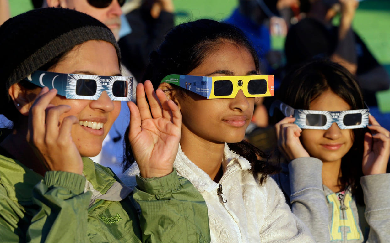  full solar eclipse falls on 21 august 2017 you must do these 5 things
