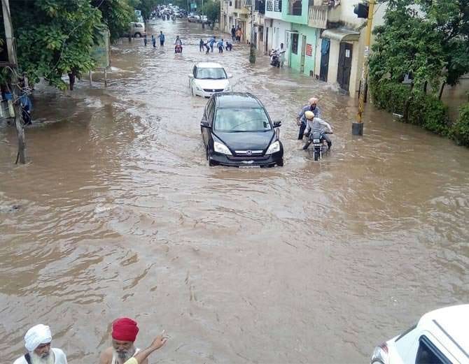 heavy rain fall in chandigarh, panchkula, mohali