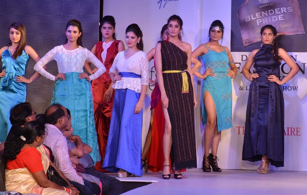 Monika Bedi become dehradun Fashion Week & Lifestyle show  topper