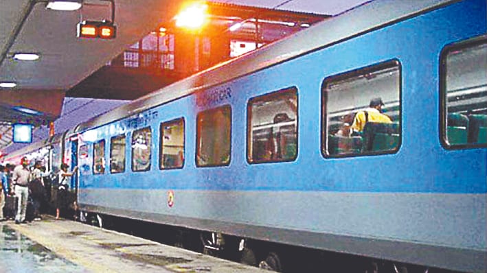 Shatabdi Train survived from crashing
