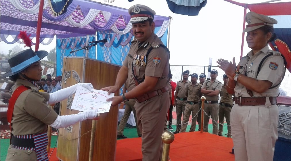 women constable POP in tehri.