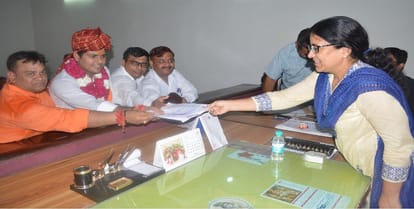Collision equal, BJPs jung for district panchayat today