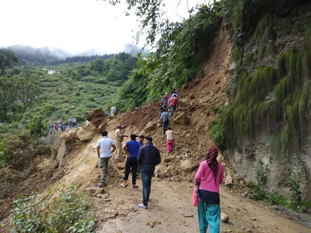 pics of badrianth highway after block due to landslide