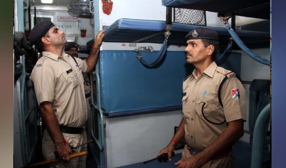 fake bomb in train message to police, nothing was found when investigated