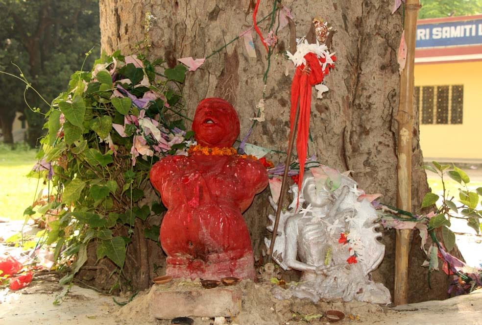 choti katwa baba statue in bhu campus