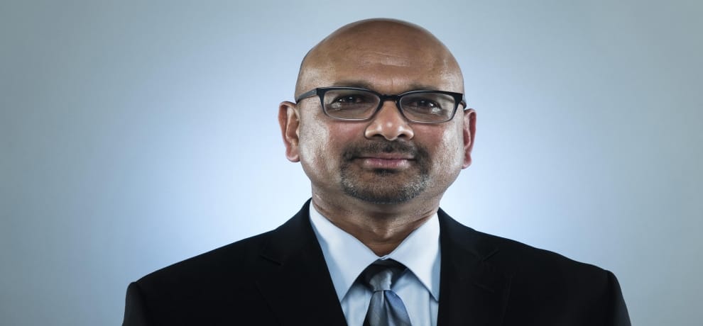 indian origin editor fired by losangeles times in newyork 