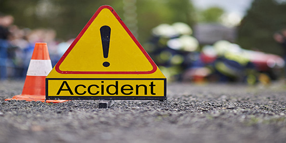 three died Bike collision with pillars