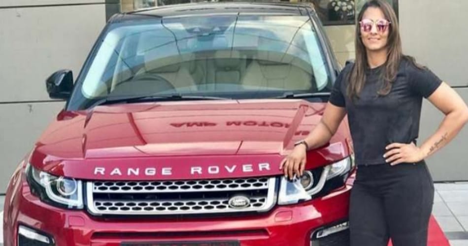 dangal girl geeta phogat buys a brand new Range Rover, pictures go viral on social media